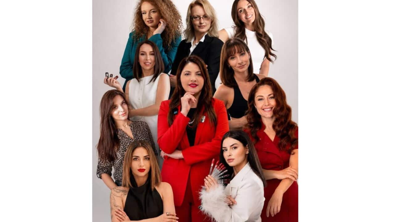 Ukrainians from Melbourne before the 'Beauty Forum'.jpg
