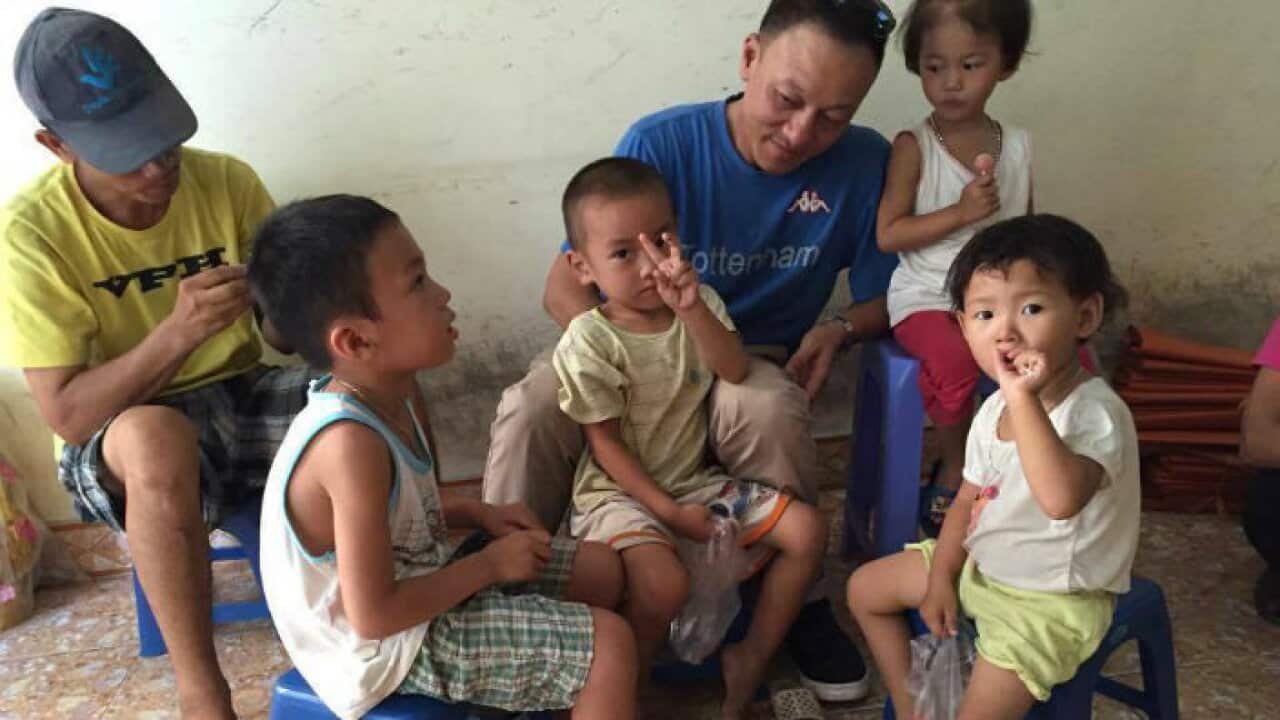 Mai Xuan Dung visited children in Dong Yen, Vung Ang Vietnam
