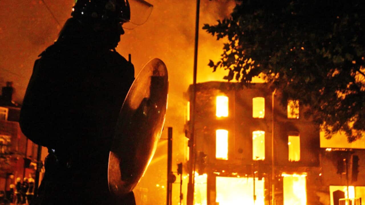 riot_london_croydon_b_110808_aap_919913521