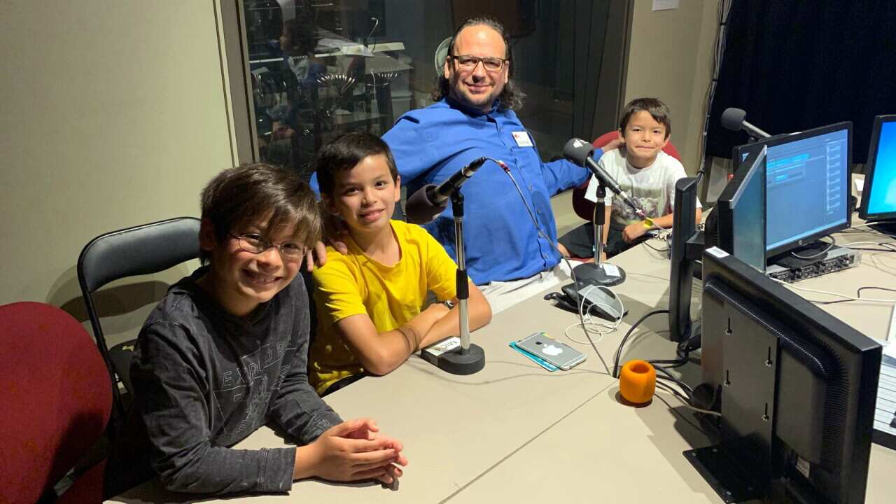 Ghil'ad Zuckermann and his kids