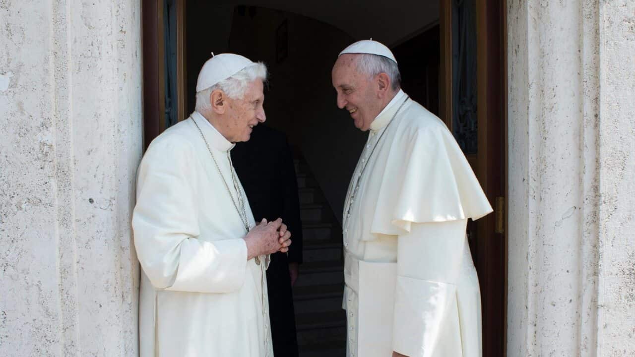 Pope Francis (R) meeting Pope Emeritus Benedict
