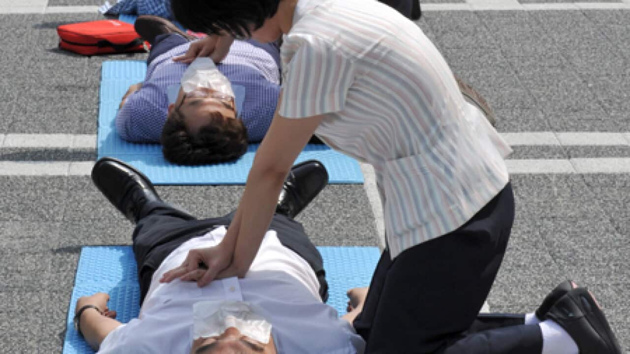 CPR_korea_101006_B_getty_1004940553