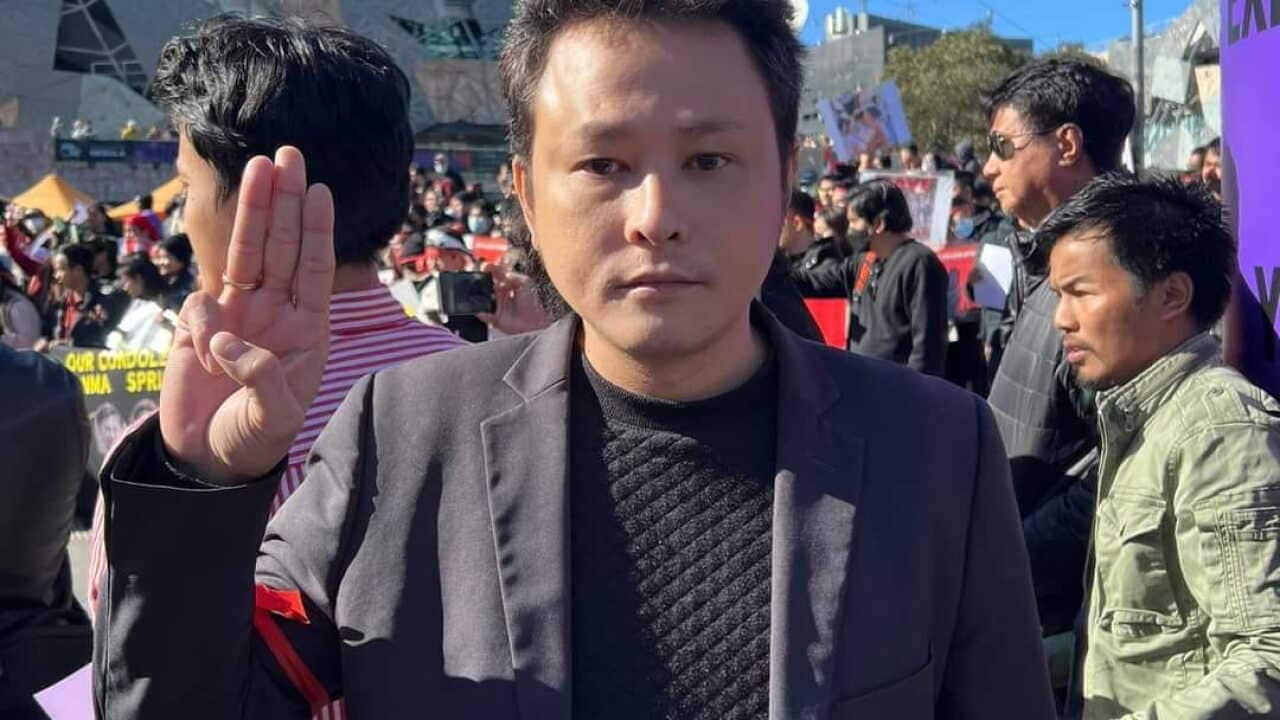 Min Maw Kun at Federation square