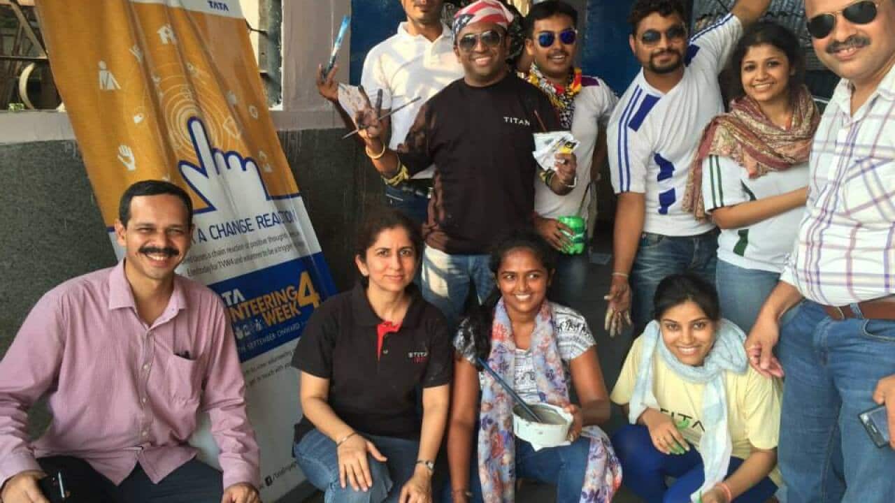 Gaurang Damani and Volunteers