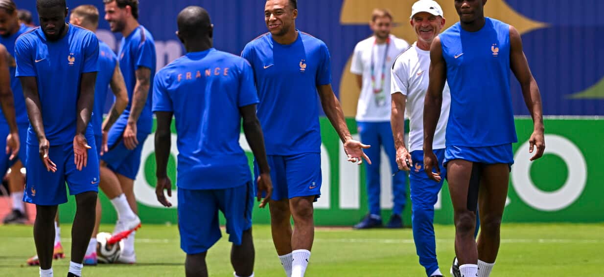 France v Spain semi-final: Titans clash as players respond to 'racist' column