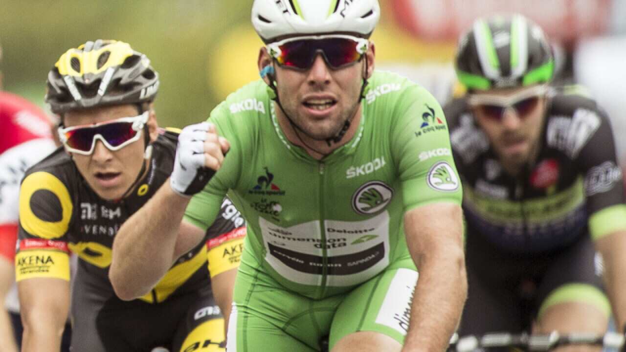 Mark Cavendish in the green leader's jersey