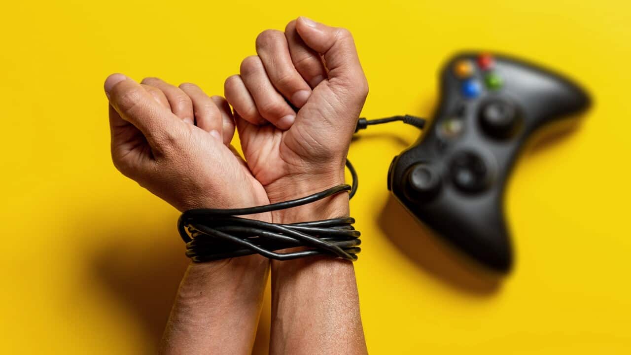 wired hands with joypad