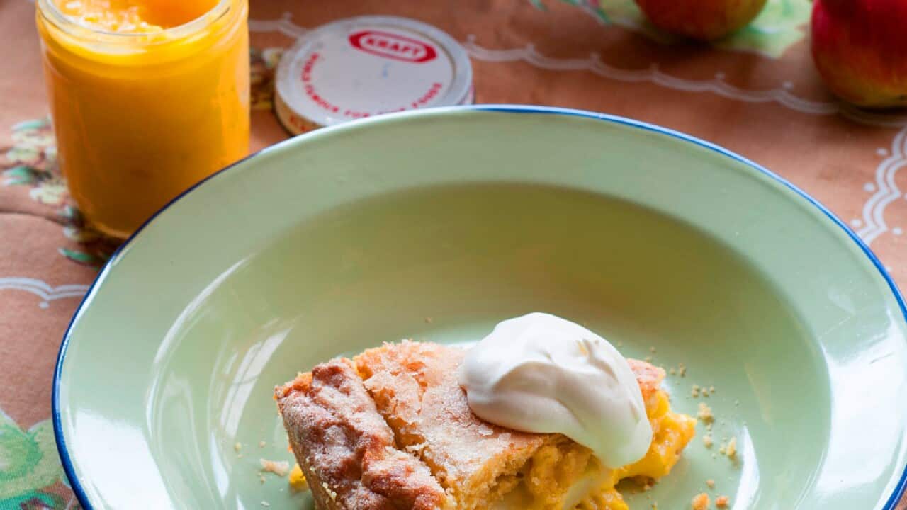 Apple and lemon curd shortcake