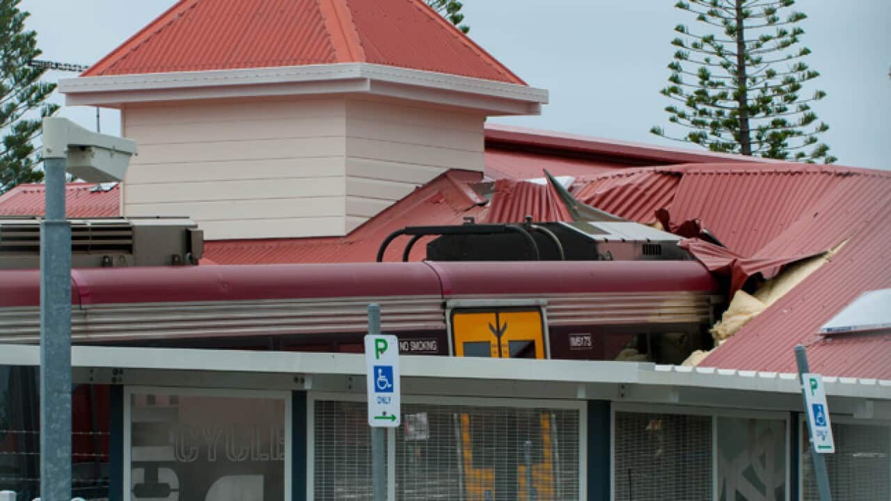 qld_train_crash_aap_130202_b_1332529981