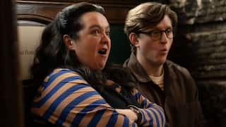Ashley Storrie as Nina and Lorn Macdonald as Lee in 'Dinosaur' season 2.