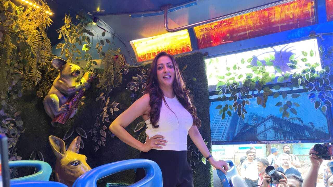 Actress Raima Sen in the Tram 1.jpg