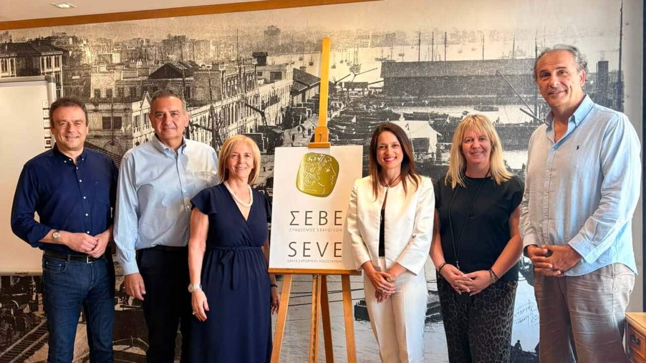 Strengthening the commercial ties between Greece and Australia was the focus of a productive meeting that took place last week between HACCI-WA President Elena Limnios and the leadership of ΣΕΒΕ - Σύνδεσμος Εξαγωγέων (Greek Exporters’ Association)