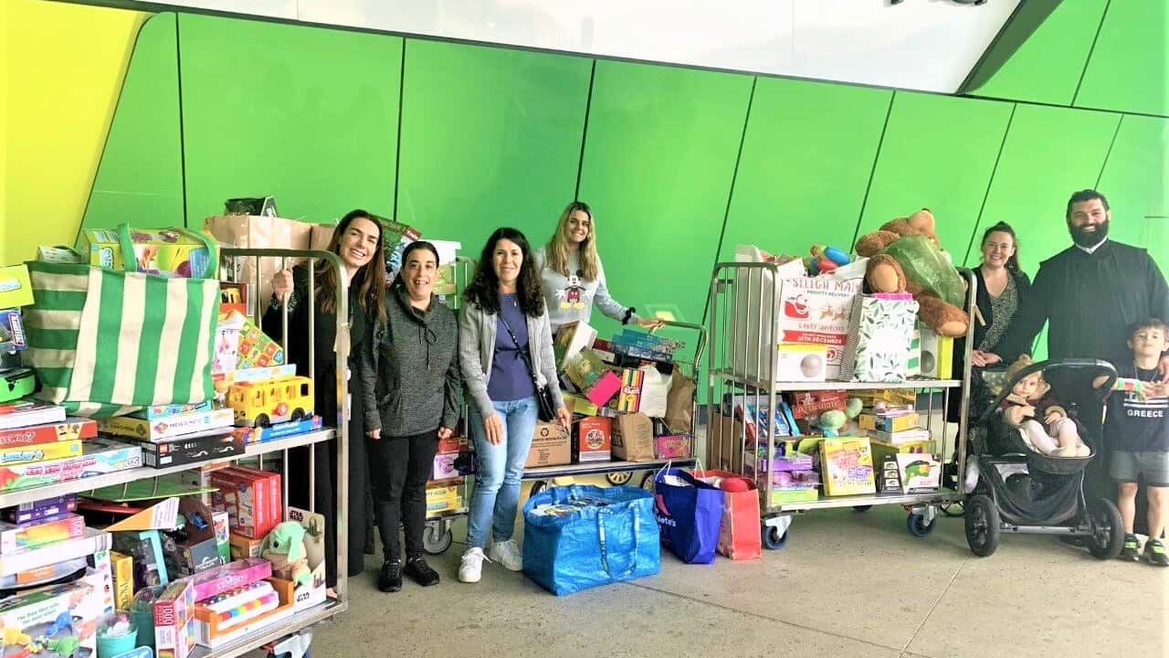 Δώρα από ομογενείς πιστούς στα παιδιά που νοσηλεύονται στο Νοσοκομείο Παίδων της Πέρθης