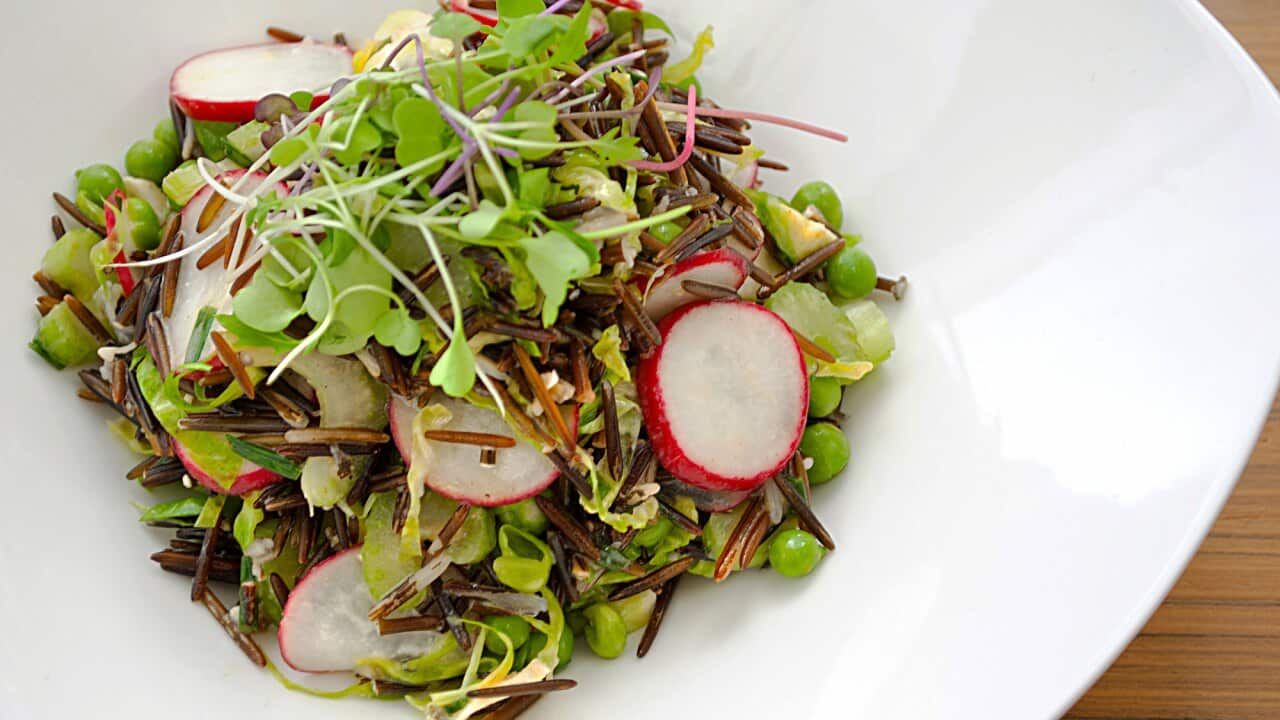 Bloomed wild rice salad