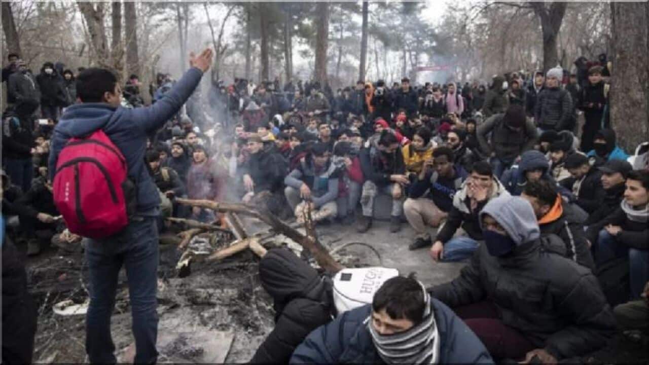 Хиляди бежанци блокирани на сухопътната граница между Гърция и Турция /