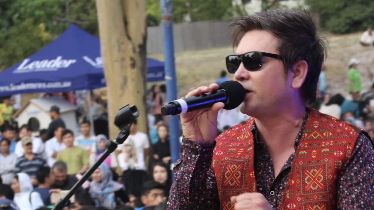 تقی خان هزاره، هنرمند مقیم شهر ملبورن آسترالیا