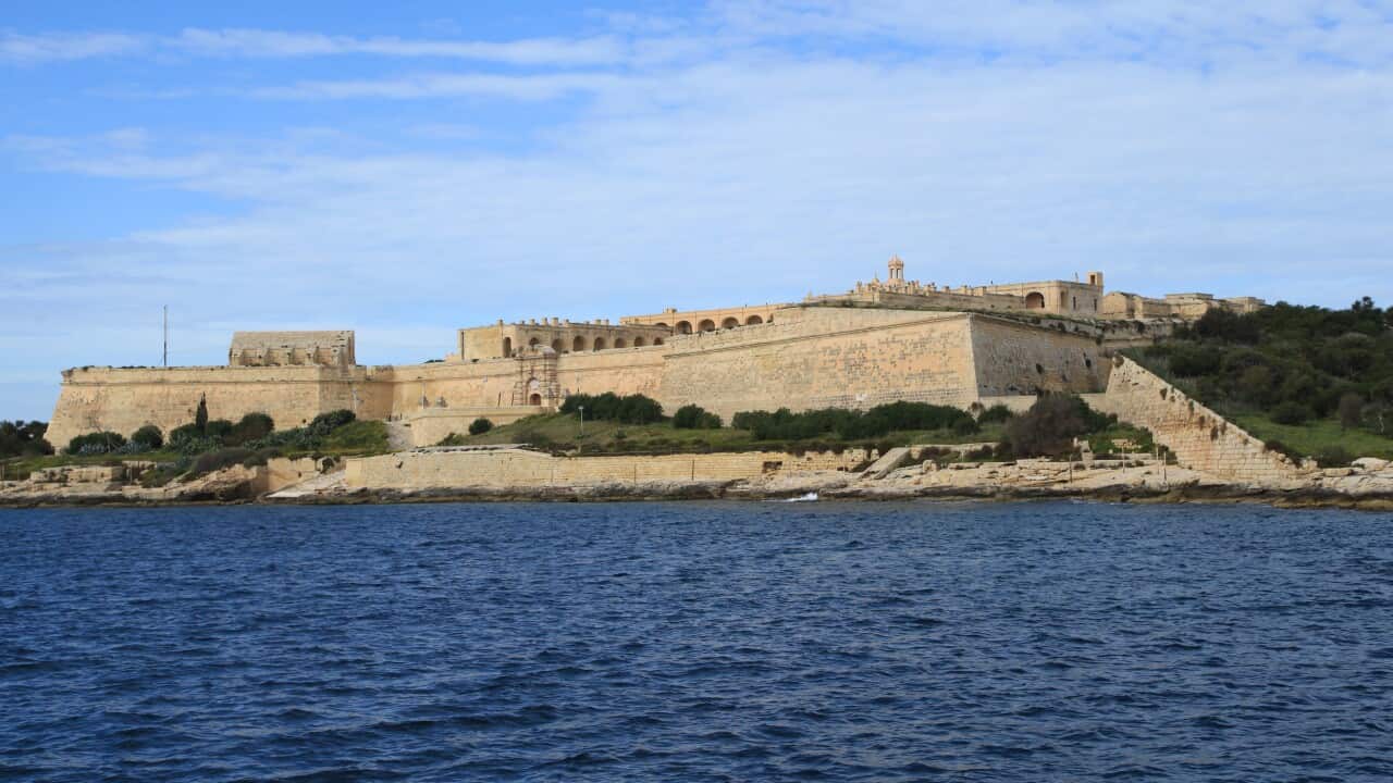 Malta_-_Gzira_-_Manoel_Island_-_Fort_Manoel_(Ferry_Sliema-Valletta)_02_ies.jpg
