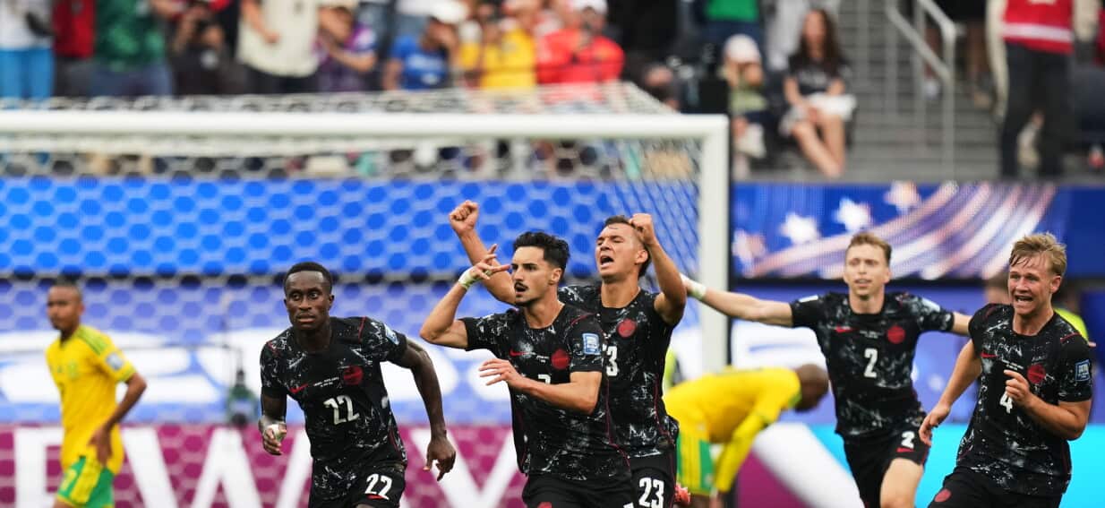 Watch: Stoppage-time goal lifts co-host Canada to last 16 at World Cup