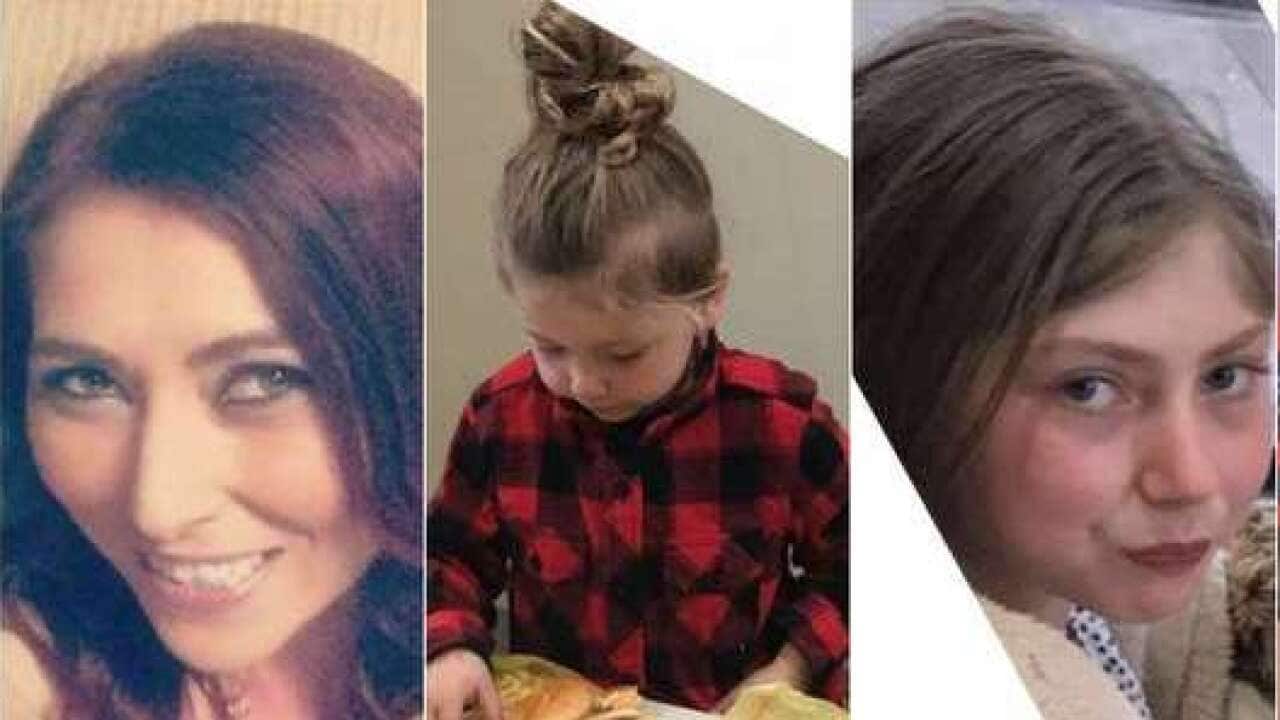 Nagihan Kayrak, Taner Kayrak, Dilara Kayrak