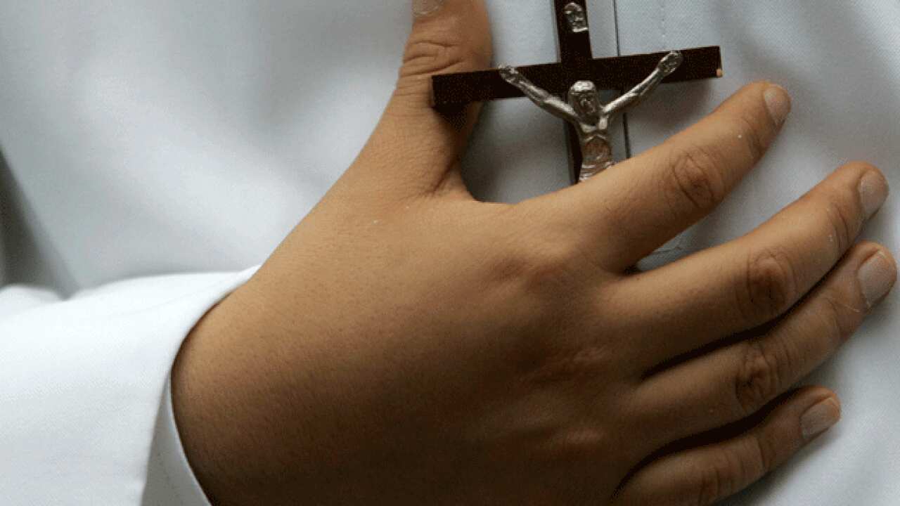 Cross_generic_110804_B_AAP_942472303