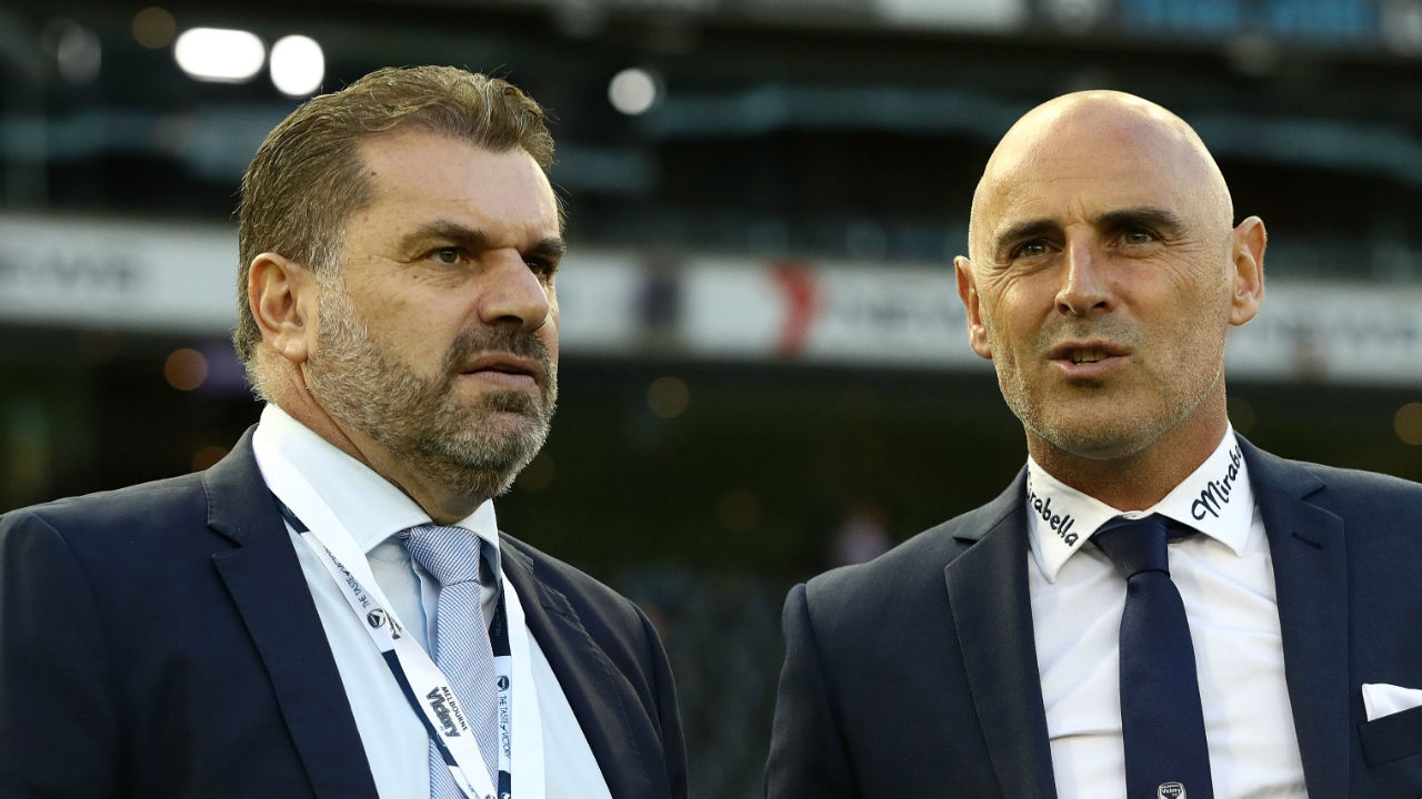Ange Postecoglou (L), Kevin Muscat