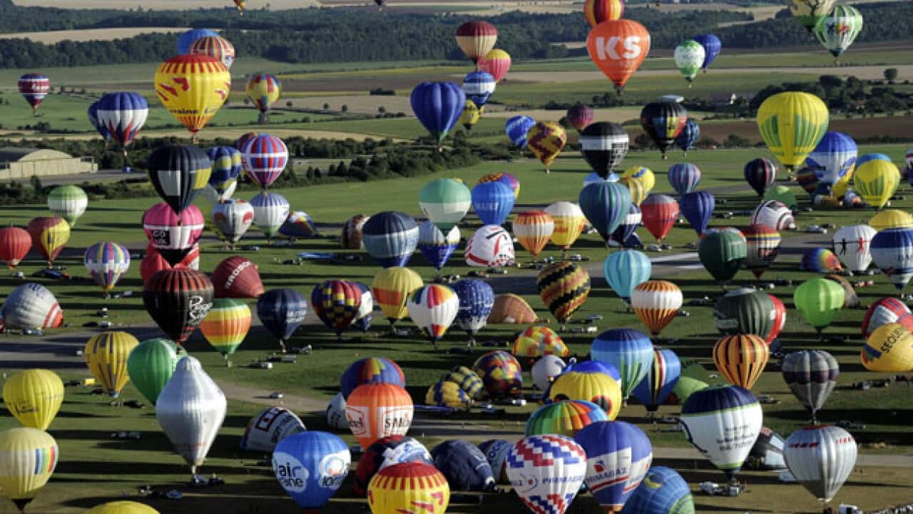 Balloons_paris_130805_AAP_948658749