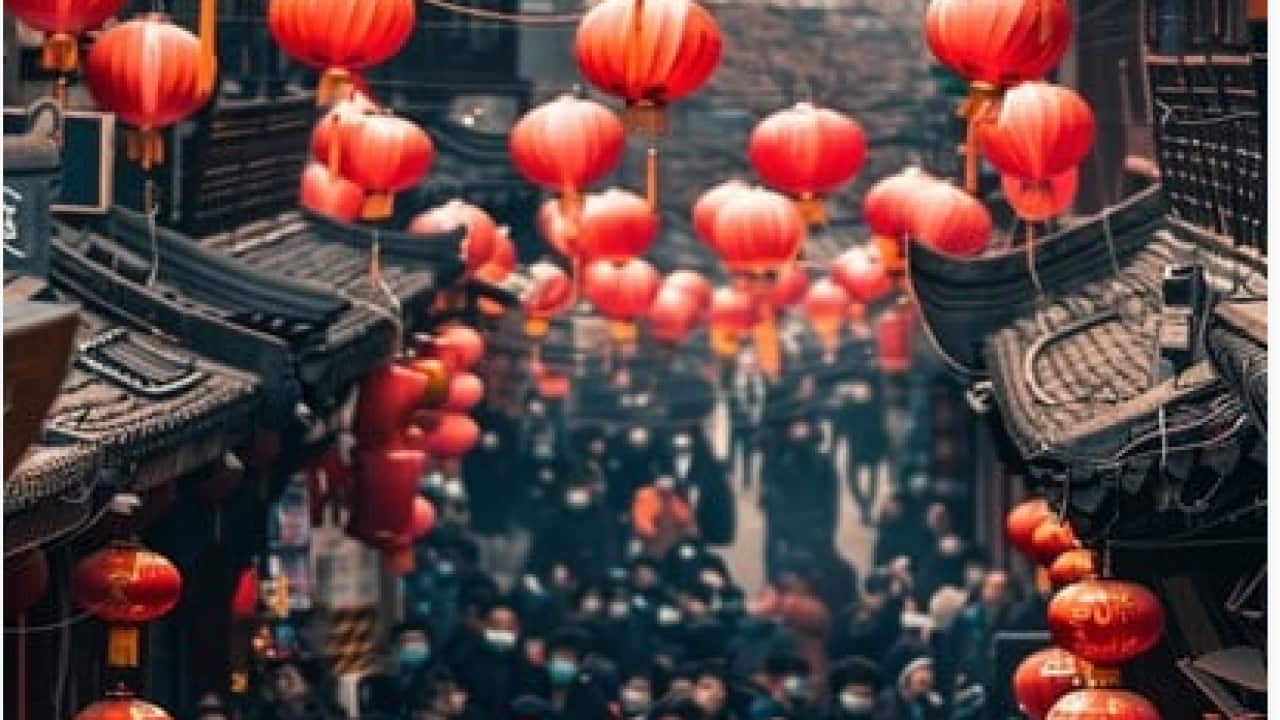 Chinese Street Crowd.png