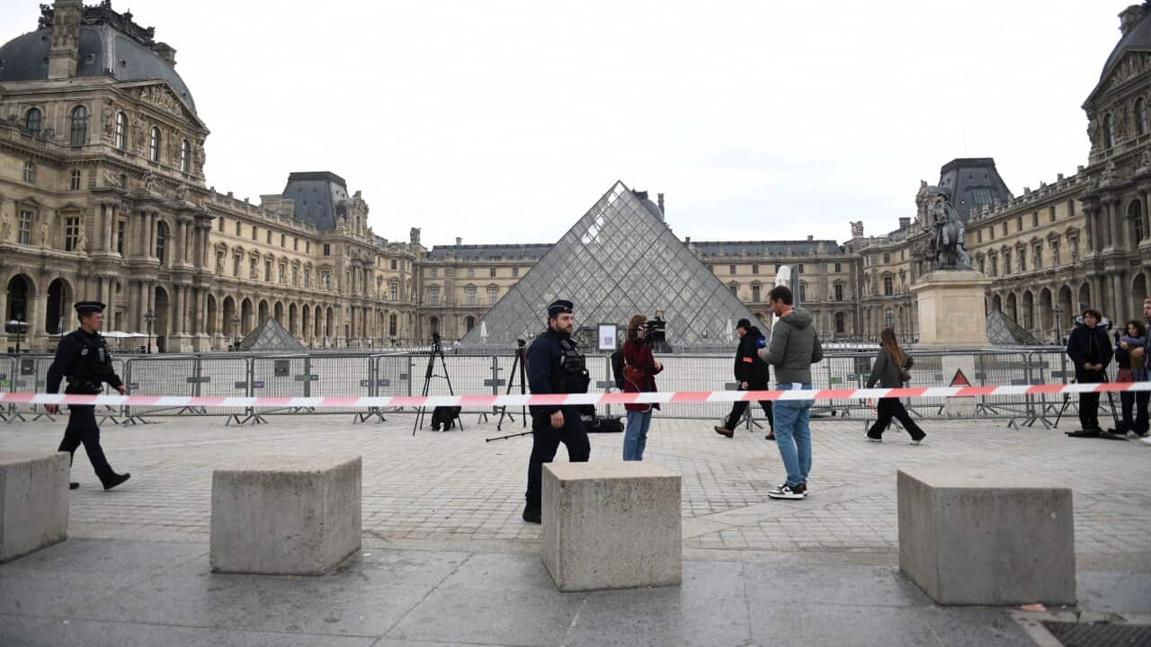 Robbery at the Louvre Museum - Paris