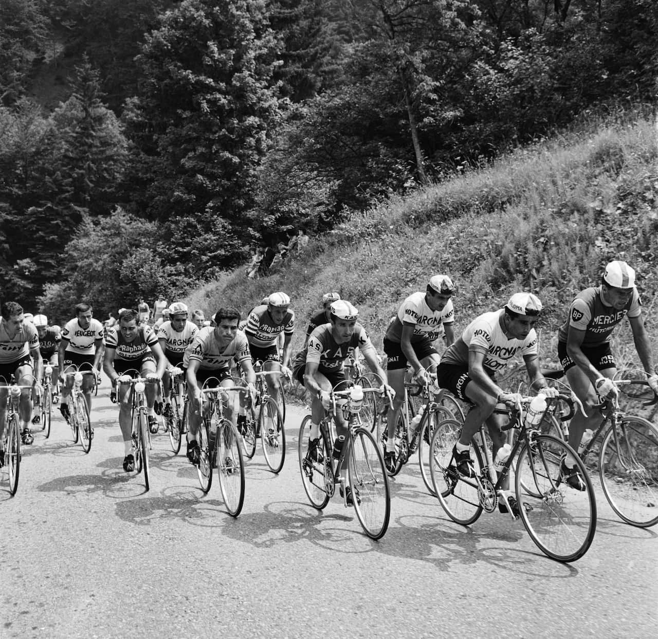1964 Tour de France: (L to R) Tom Simpson, Jo de Roo, Jacques Anquetil, Julio Jimenez and Raymond Poulidor.