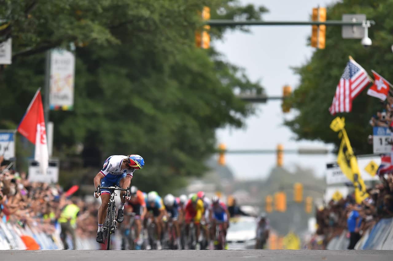 Richmond 2015: Sagan holds off the field...