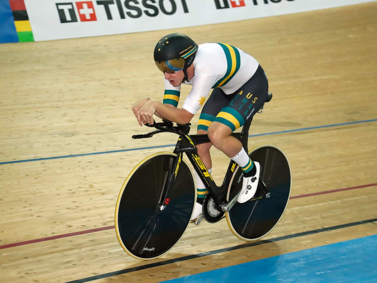 Jordan Kerby in his gold medal individual pursuit ride at the 2017 UCI Track World Championships