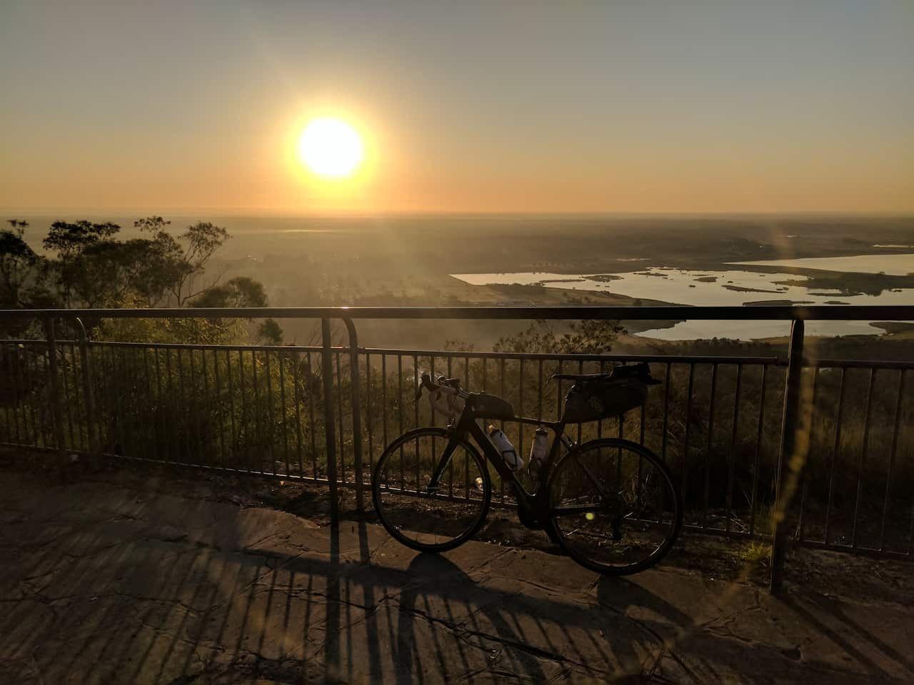 Springwood Lookout overlooking the Greater Sydney Metropolitan Area (Jarrad Schwark)