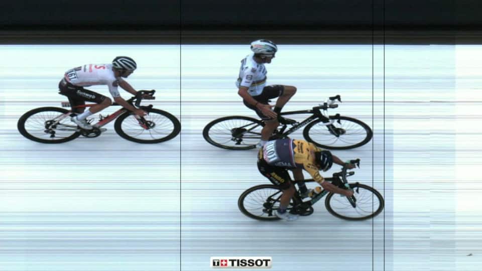 2020 Liege Bastogne Liege Julian Alaphilippe Primoz Roglic photo finish