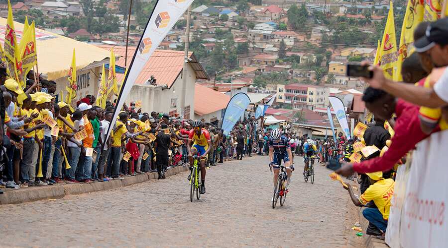 2019 Tour of Rwanda crowds cheer on the riders on the final stage in Kigali (Tour of Rwanda)