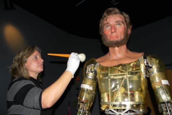 Robotic Abraham Lincoln