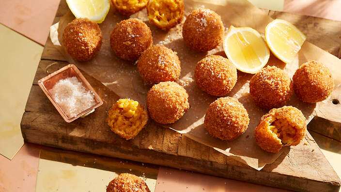 Tomato, saffron and mozzarella arancini