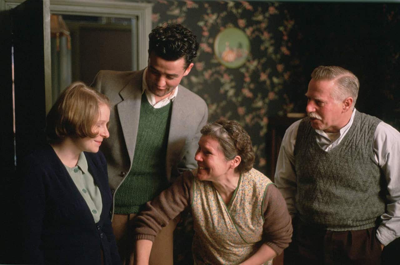 Vera Drake, Imelda Staunton, Phil Davis, Alex Kelly, Daniel Mays