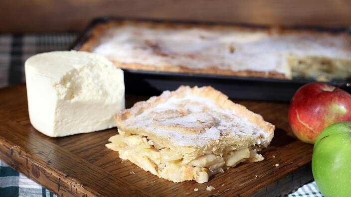 Apple and cheese pie, Paul Hollywood