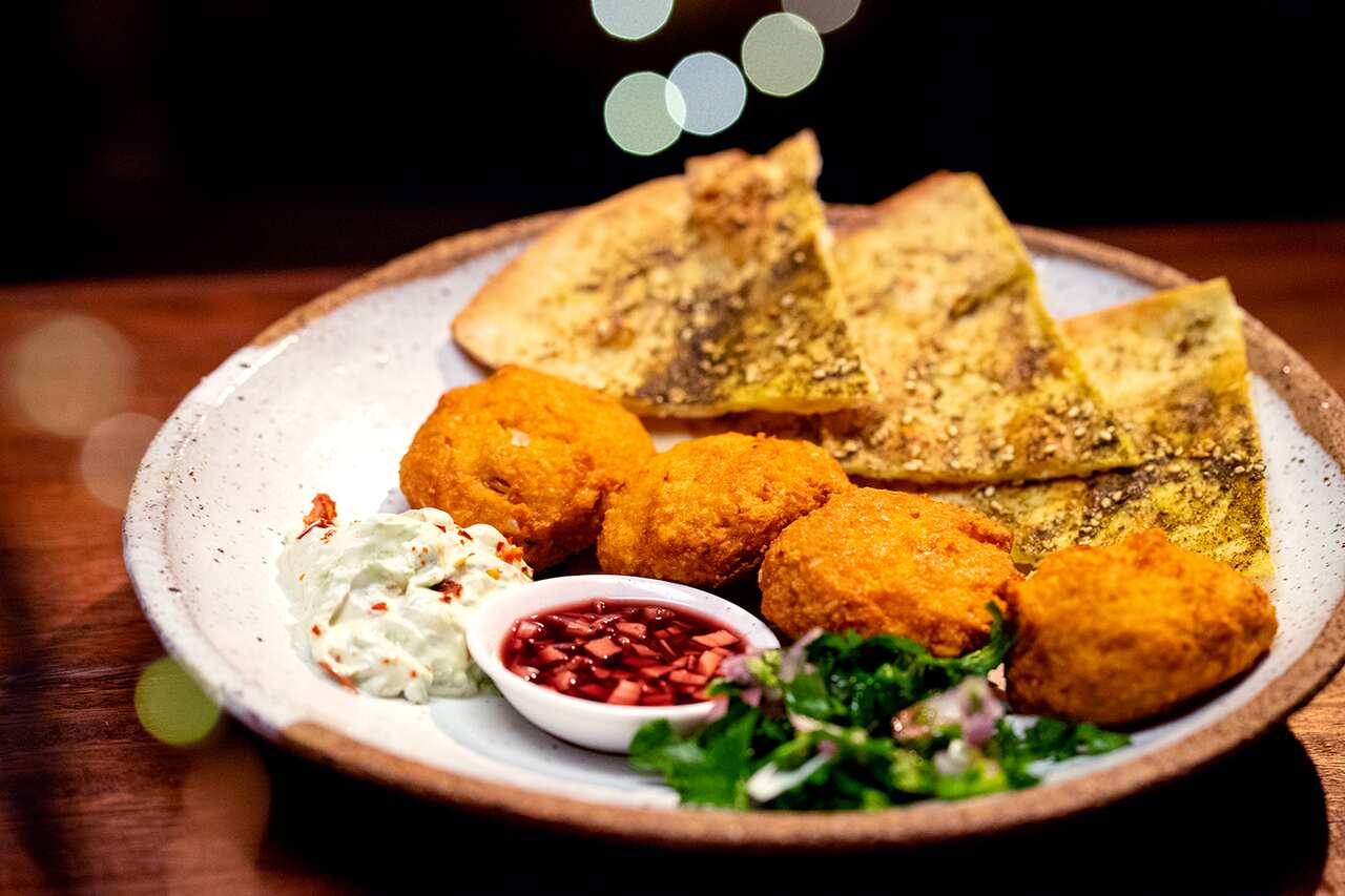 Falafel with creamy yoghurt