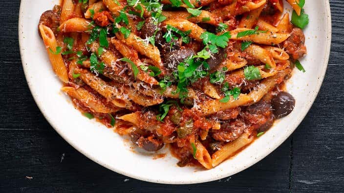 One-pot puttanesca (Wok Vs Pot)