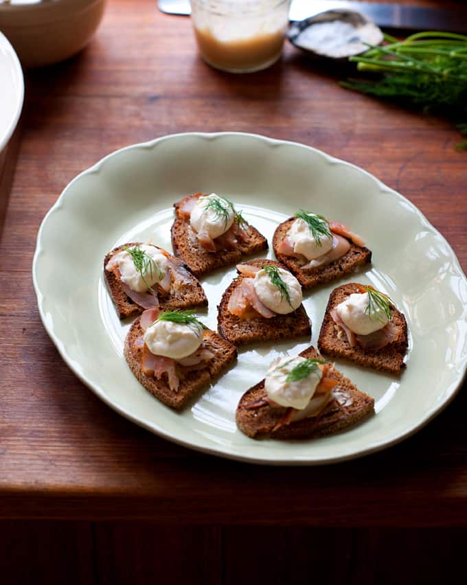 Open sandwiches of smoked fish and horseradish cream