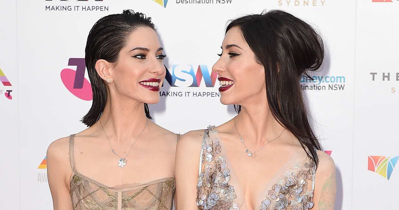 Jessica Origliasso and Lisa Origliasso of The Veronicas arrives at the 29th ARIA Awards at The Star, in Sydney, Thursday, Nov. 26, 2015. (AAP Image/Dan Himbrechts) NO ARCHIVING