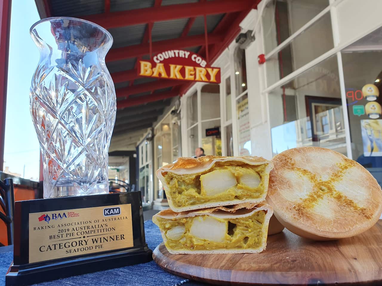 Country Cob Bakery curry scallop pie