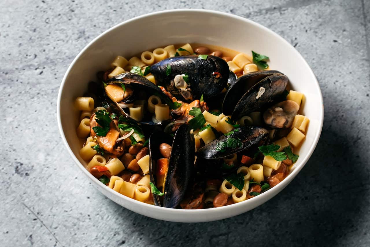 Ditalini pasta with mussels and beans (Ditalini con cozze e fagioli)