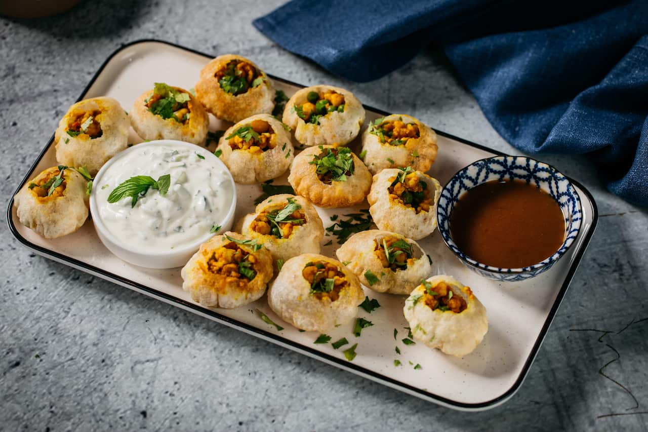 Curry prawn fuchka with raita 