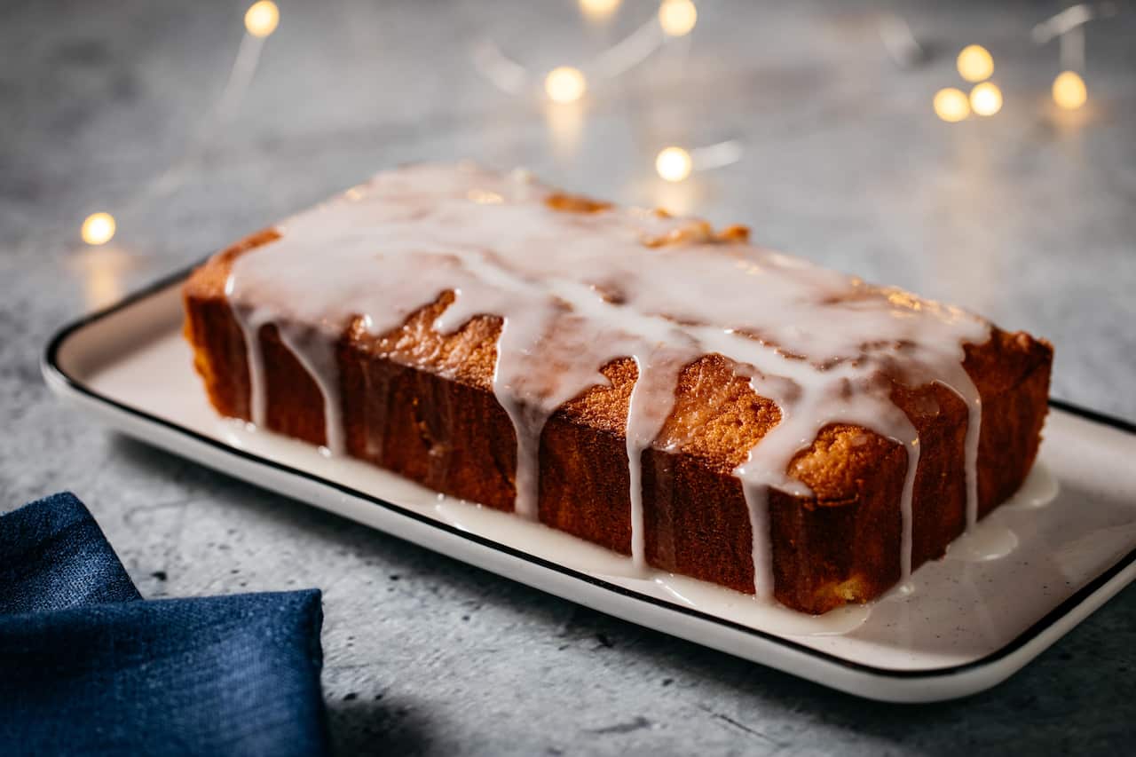 Lemon loaf with lemon icing