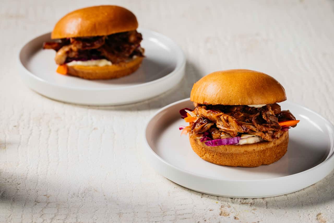 BBQ pulled pork burger