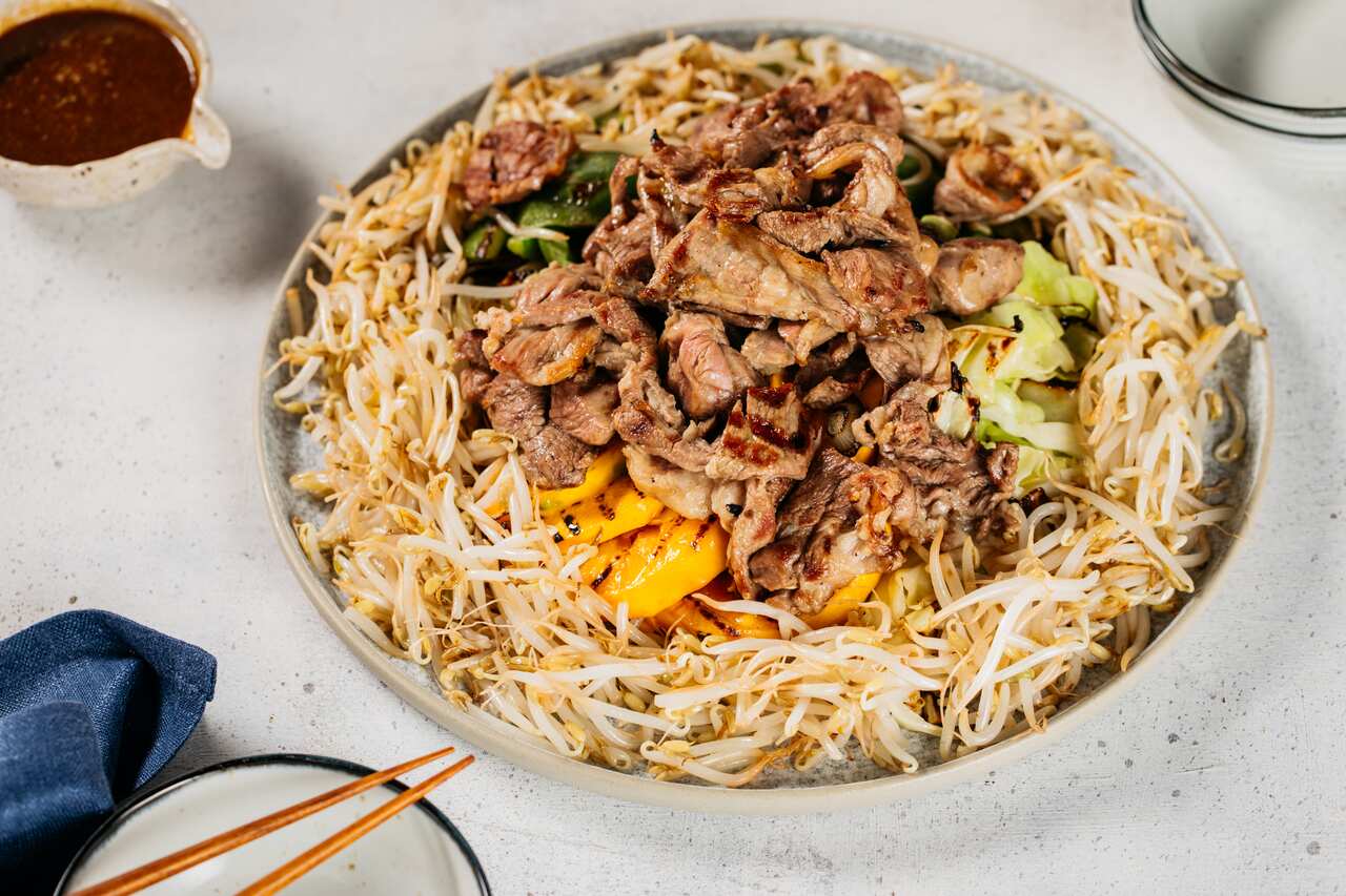 Barbecued lamb shoulder Jingisukan