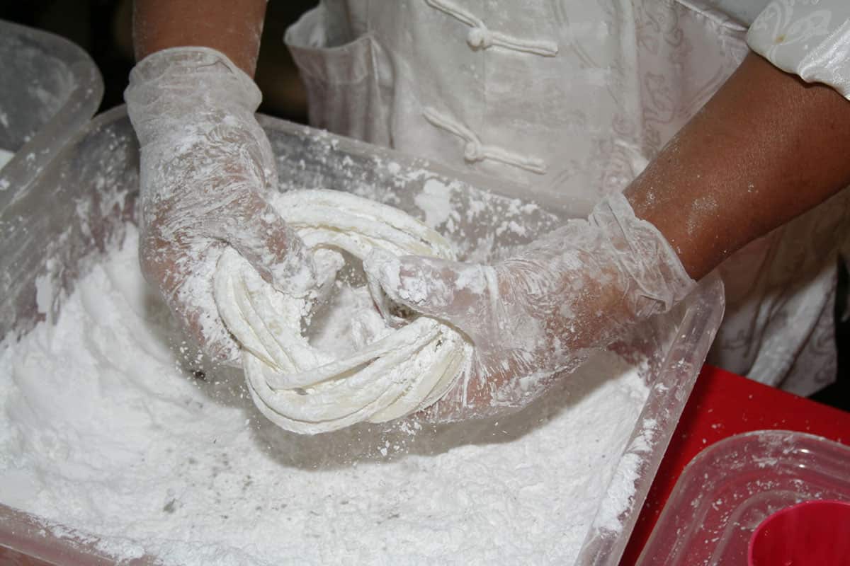 dragon beard candy being made