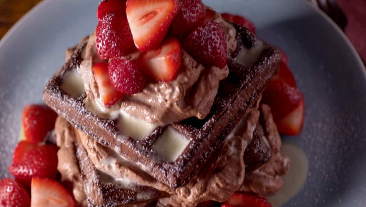Chocolate waffles with white chocolate sauce